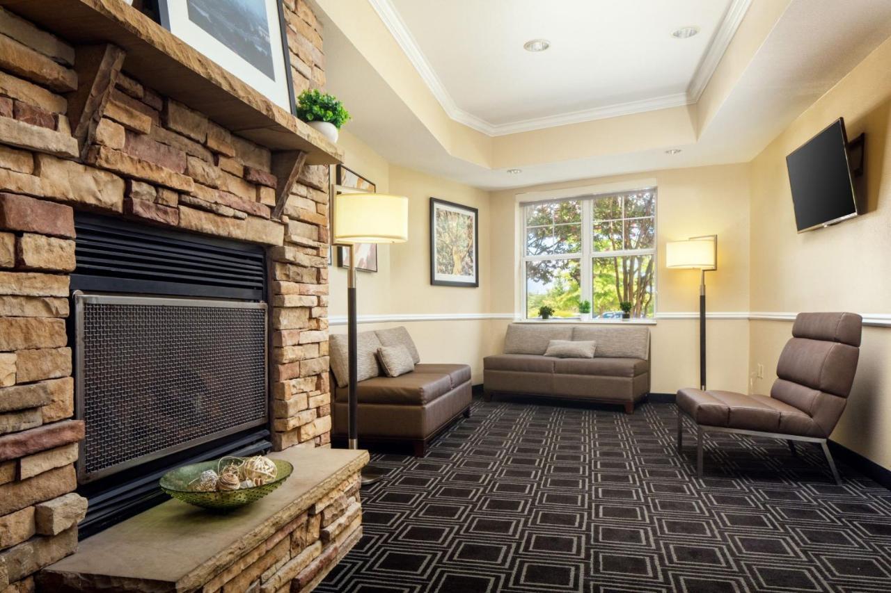 Towneplace Suites By Marriott Springfield Extérieur photo