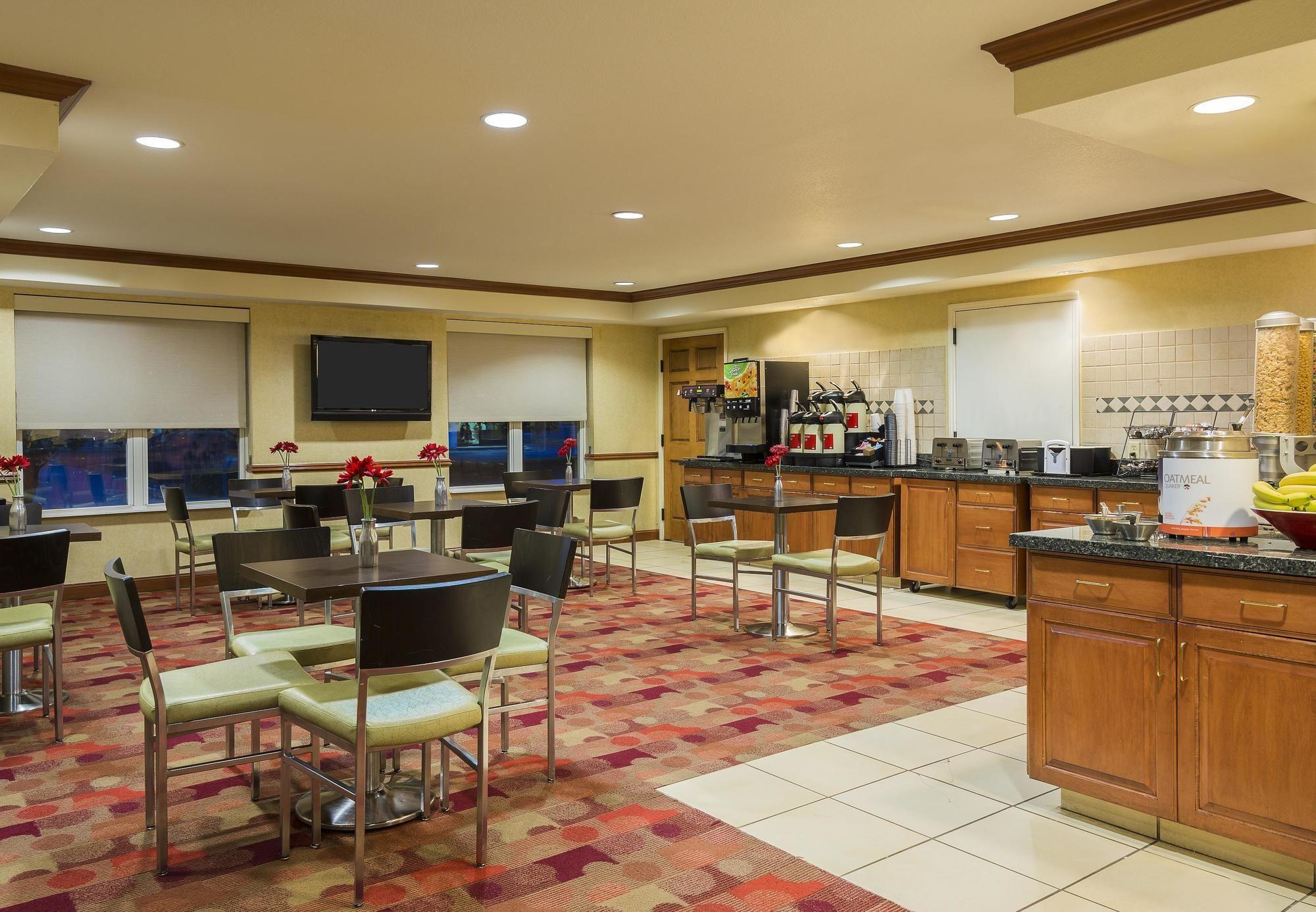 Towneplace Suites By Marriott Springfield Extérieur photo