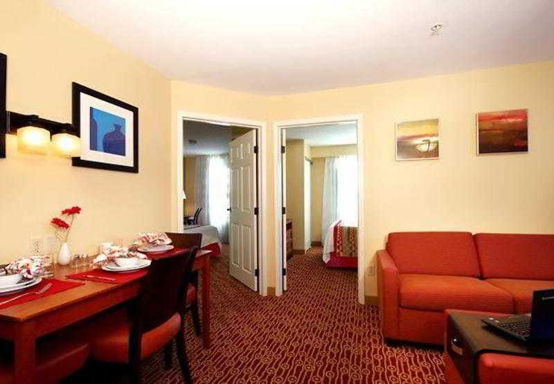 Towneplace Suites By Marriott Springfield Extérieur photo